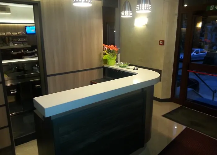 Garden Hotell 2*